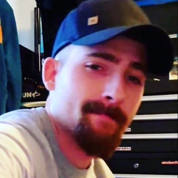 Meet your Posher, Hunter - Picture 1 of 1